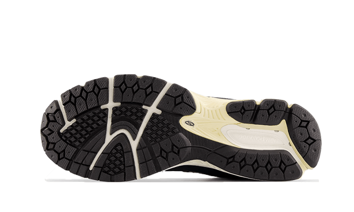2002R Navy Eclipse (M2002RCA) - 41.5 EU - 8 US - Navy | SOSUKICKS