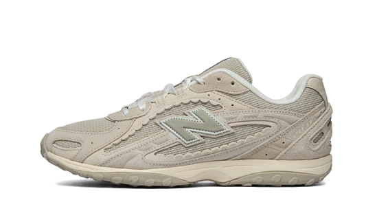 New Balance 204L Sea Salt Linen