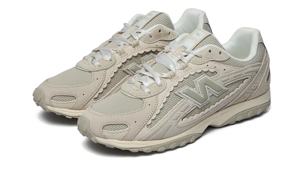 New Balance 204L Sea Salt Linen