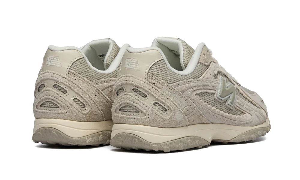 New Balance 204L Sea Salt Linen