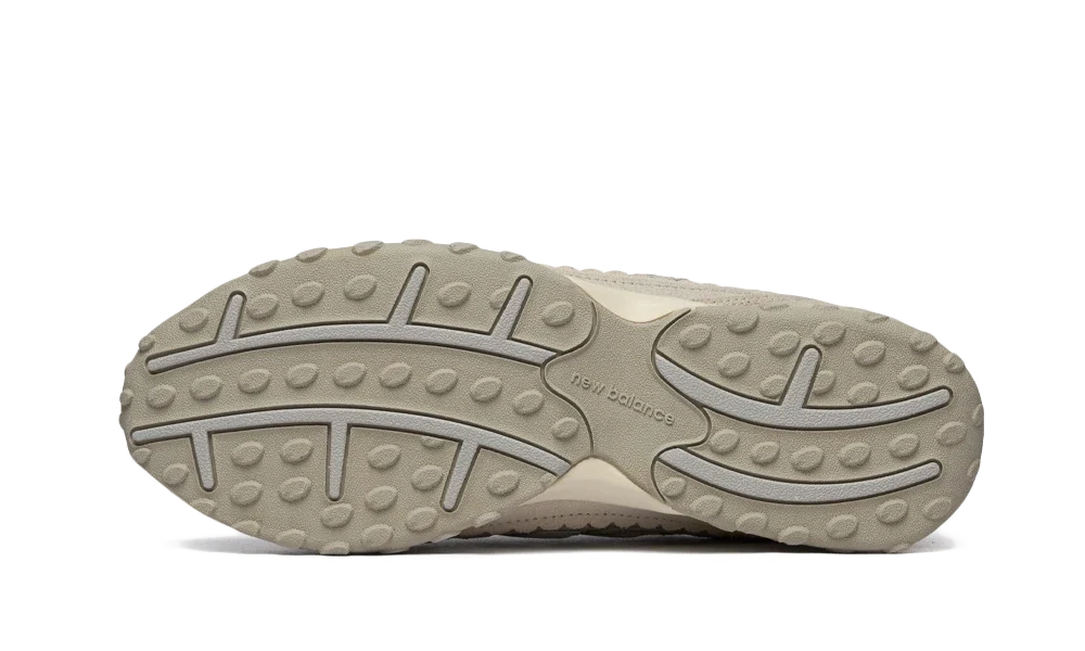 New Balance 204L Sea Salt Linen