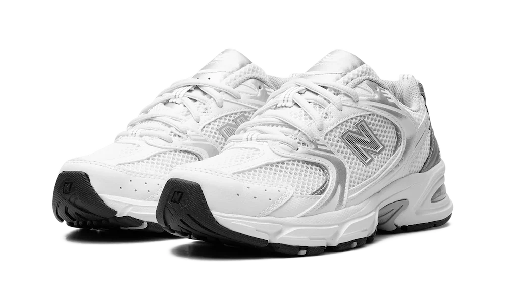 530 Munsell Silver White (MR530EMA) - 37 EU - 4.5 US - White | SOSUKICKS