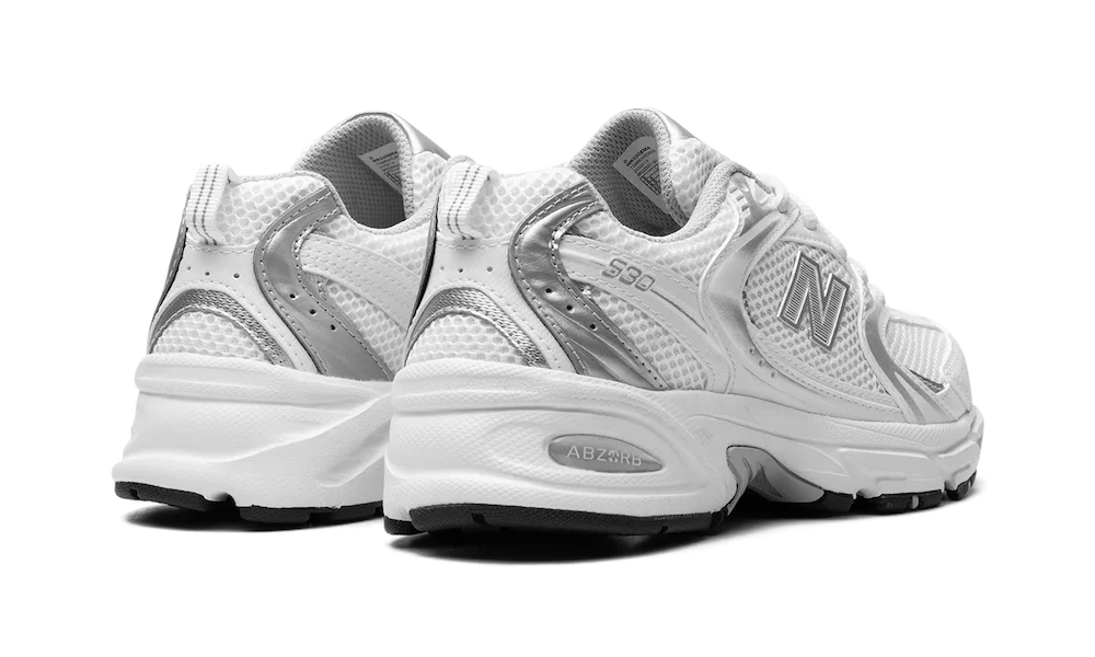 530 Munsell Silver White (MR530EMA) - 37.5 EU - 5 US - White | SOSUKICKS