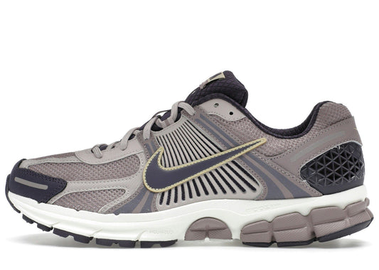 Nike Zoom Vomero 5 Platinum Violet
