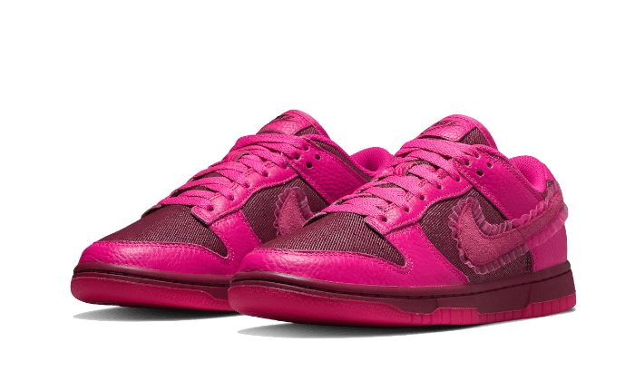 Dunk Low Valentines Day (2022) (DQ9324-600) - 36 EU - 4 US - Pink | SOSUKICKS