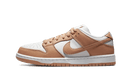 SB Dunk Low Light Cognac