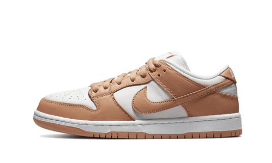 SB Dunk Low Light Cognac (DM8998-200) - EU 36–46 - White | SOSUKICKS