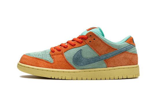 Nike SB Dunk Low Orange Emerald Rise