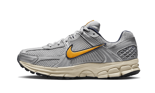 Zoom Vomero 5 Pure Platinum Laser Orange (FJ4151-001) - EU 36–47 - Orange | SOSUKICKS