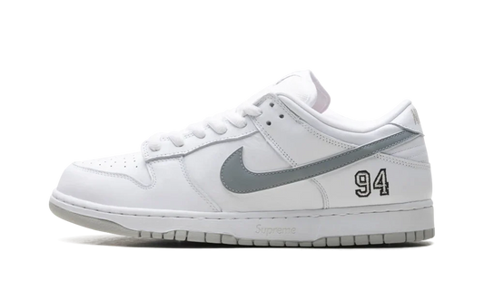 SB Dunk Low Supreme White Metallic Silver (HQ8487-100) - EU 36–47.5 - Gray | SOSUKICKS