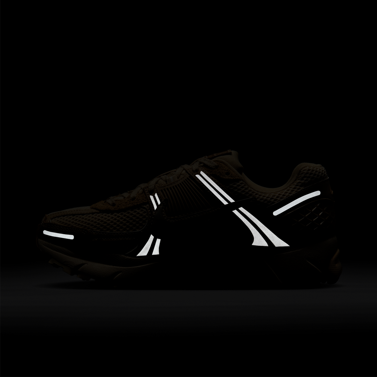 Nike Zoom Vomero 5 Phantom Sand Drift (Women's)
