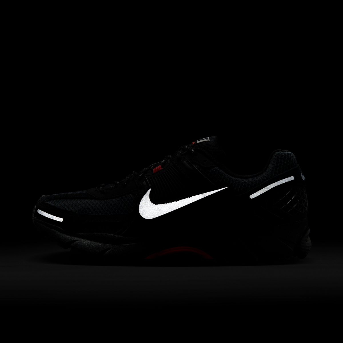 Nike Zoom Vomero 5 Black Metallic University Red