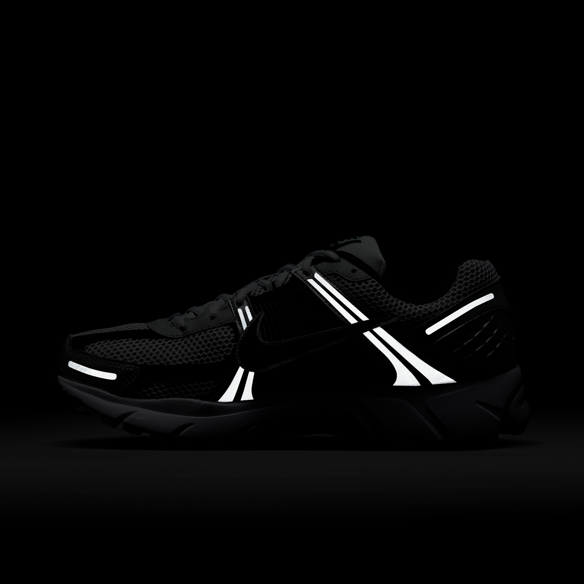 Nike Zoom Vomero 5 Metallic Silver Black