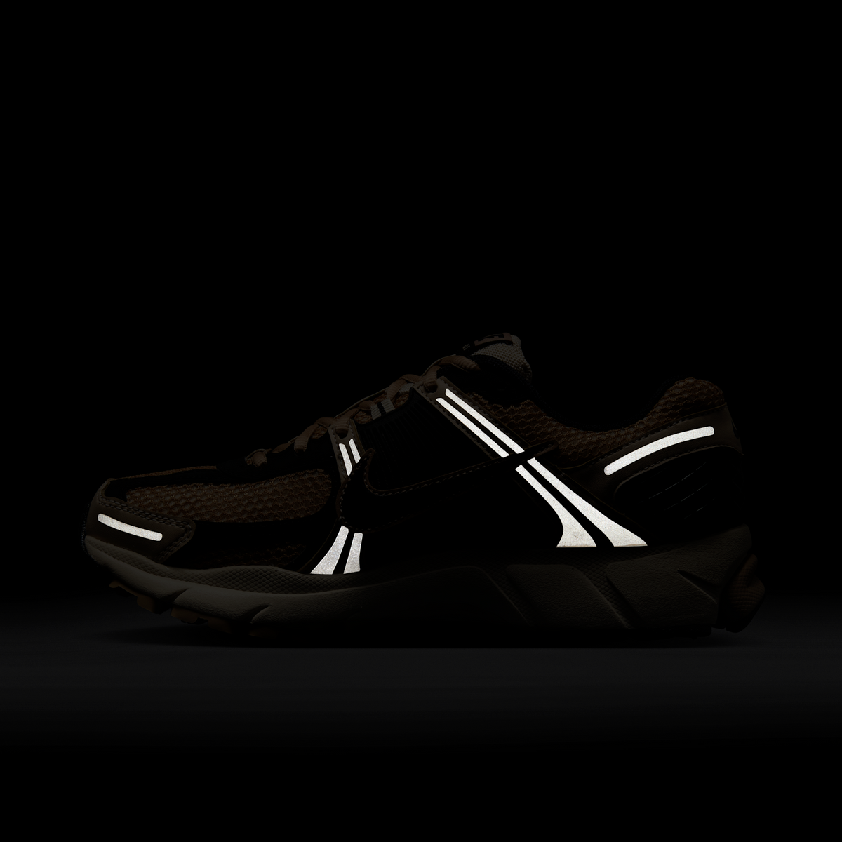 Nike Zoom Vomero 5 Sanddrift (Women's)