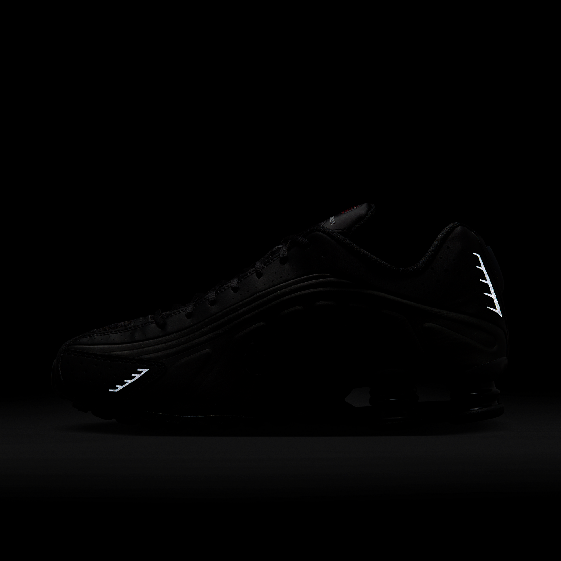 Shox R4 Black
