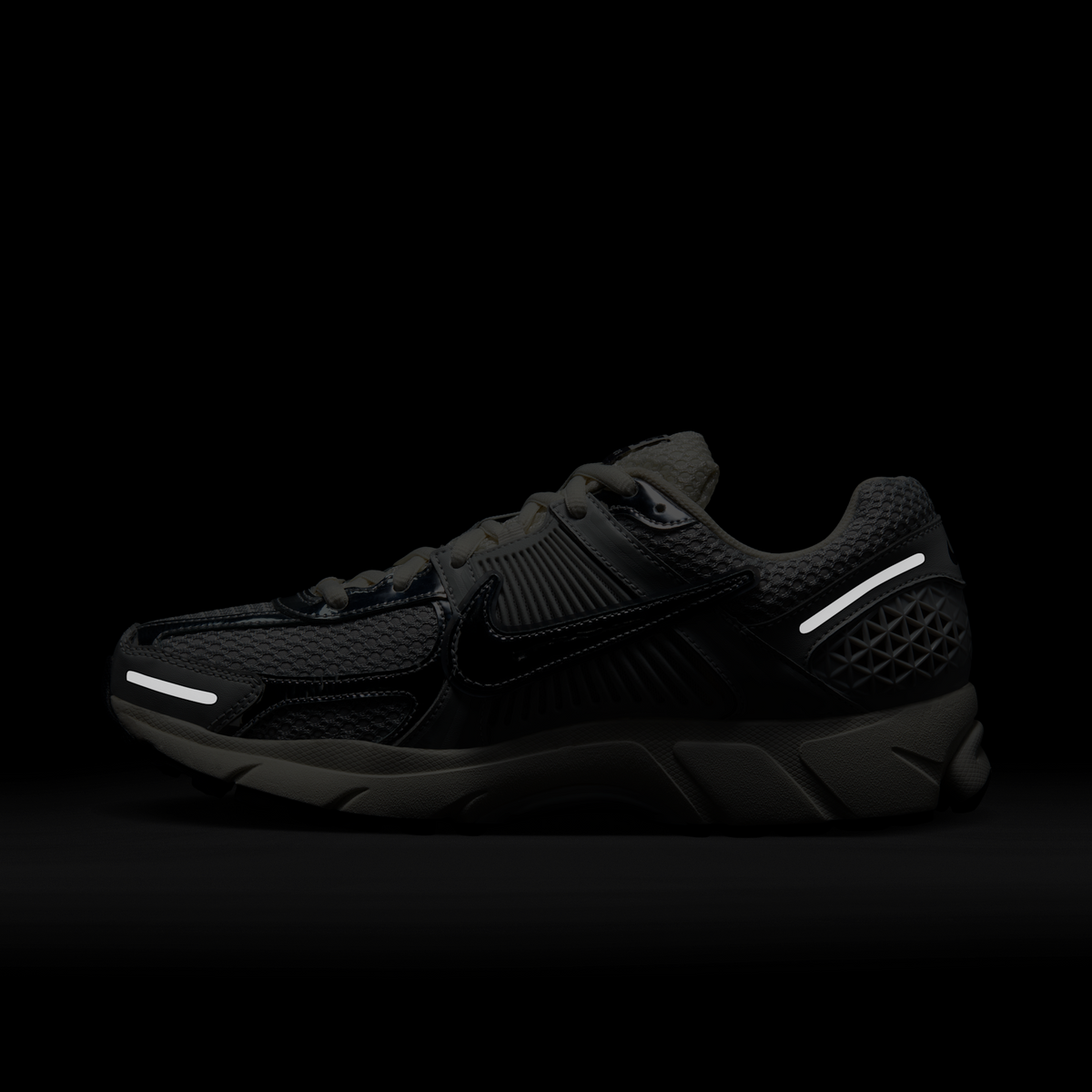 Nike Zoom Vomero 5 Chrome