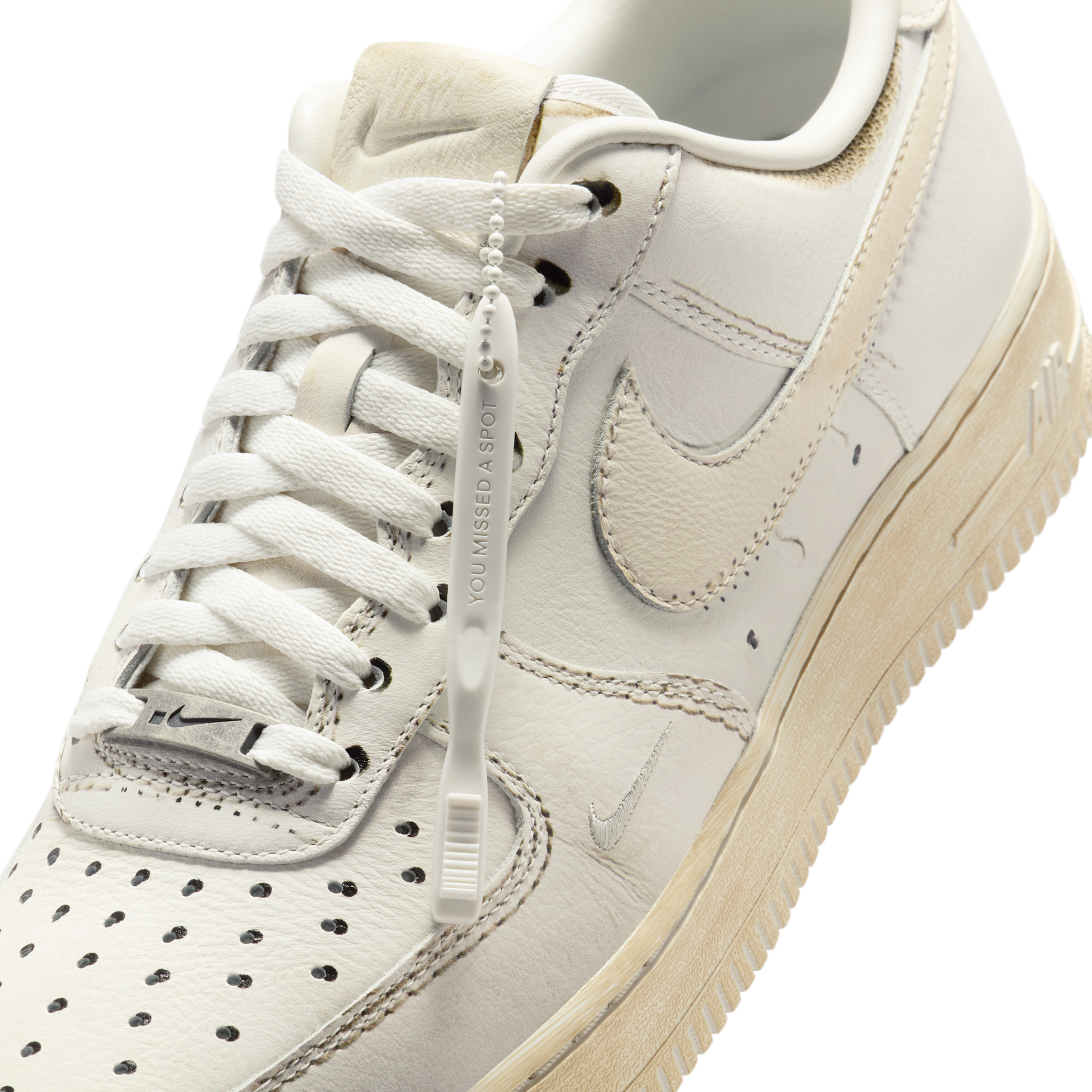 Nike Air Force 1 Low .SWOOSH Dirty Triple White