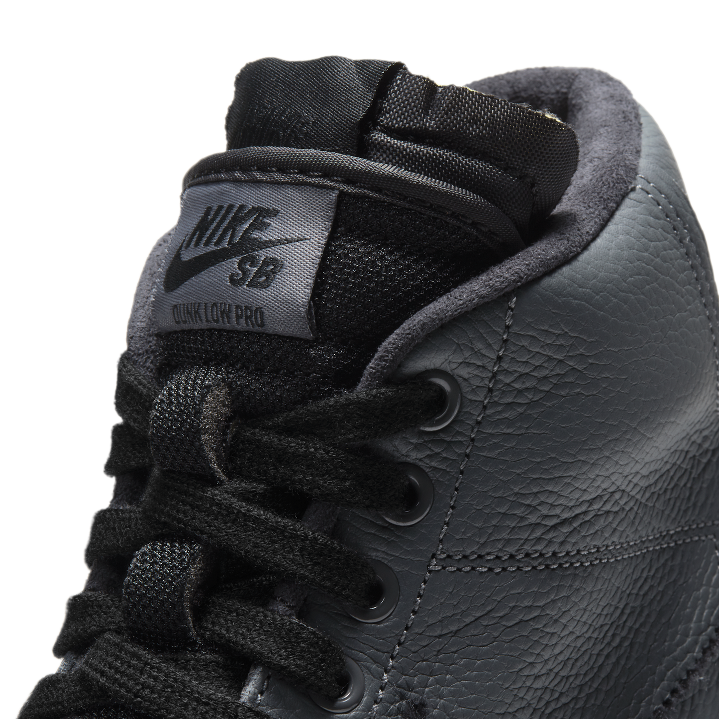 SB Zoom Blazer Mid Edge Iron Grey Black