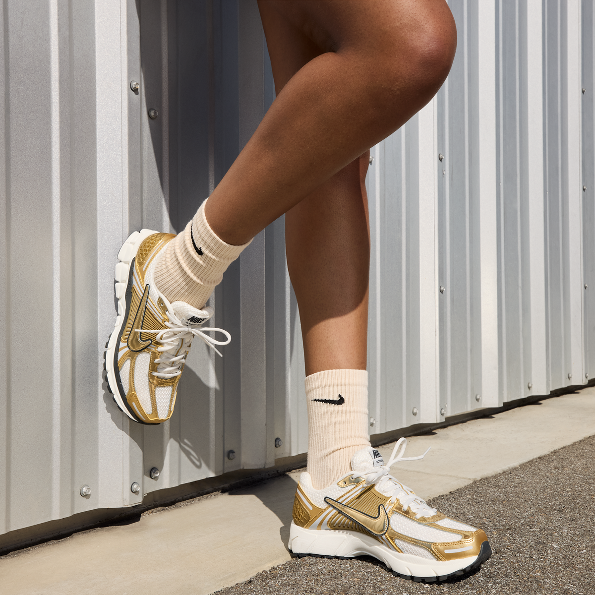 Nike Zoom Vomero 5 Metallic Gold (Women's)