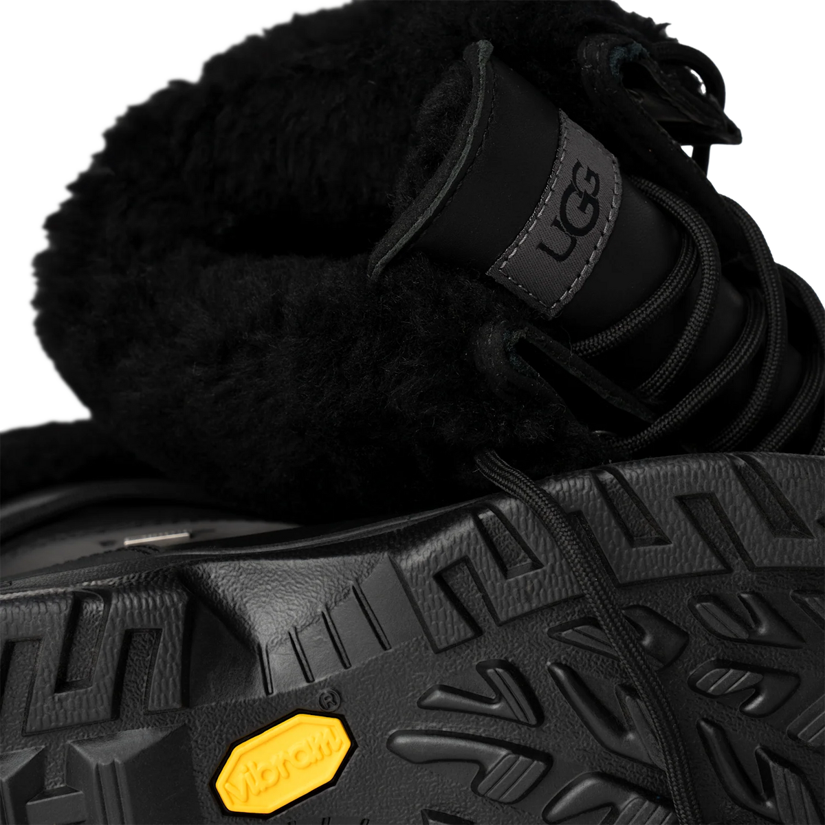 UGG Butte Boot Black