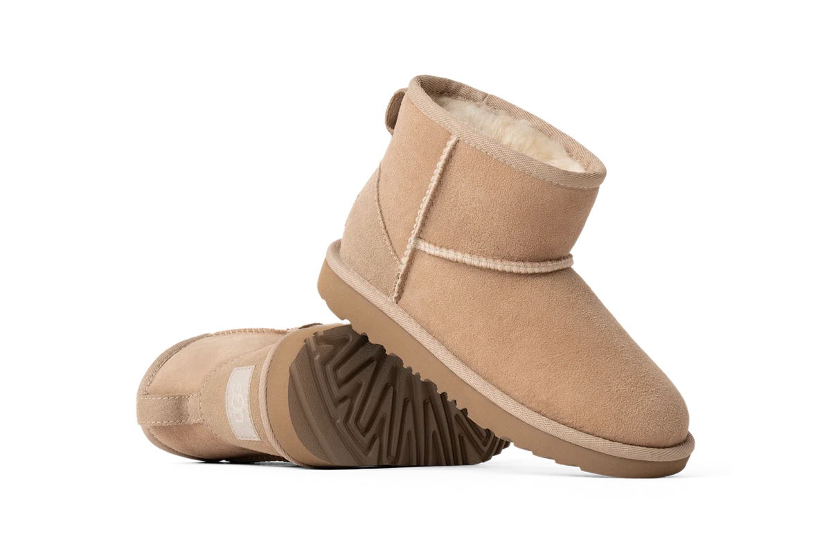 UGG Classic II Mini Boot Sand (Kids)