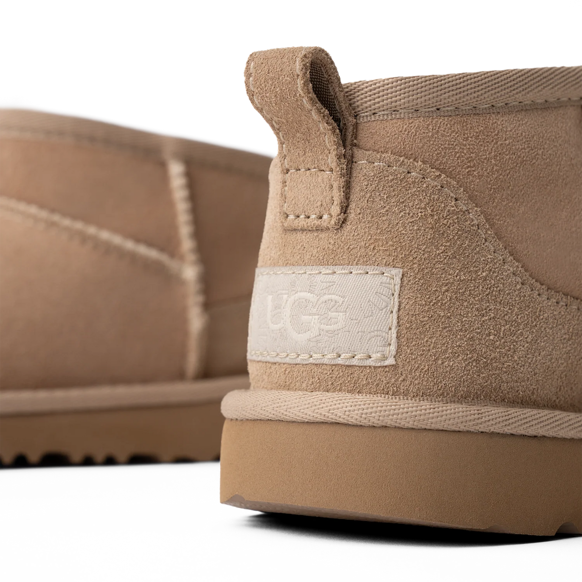 UGG Classic Ultra Mini Boot Sand (Kids)