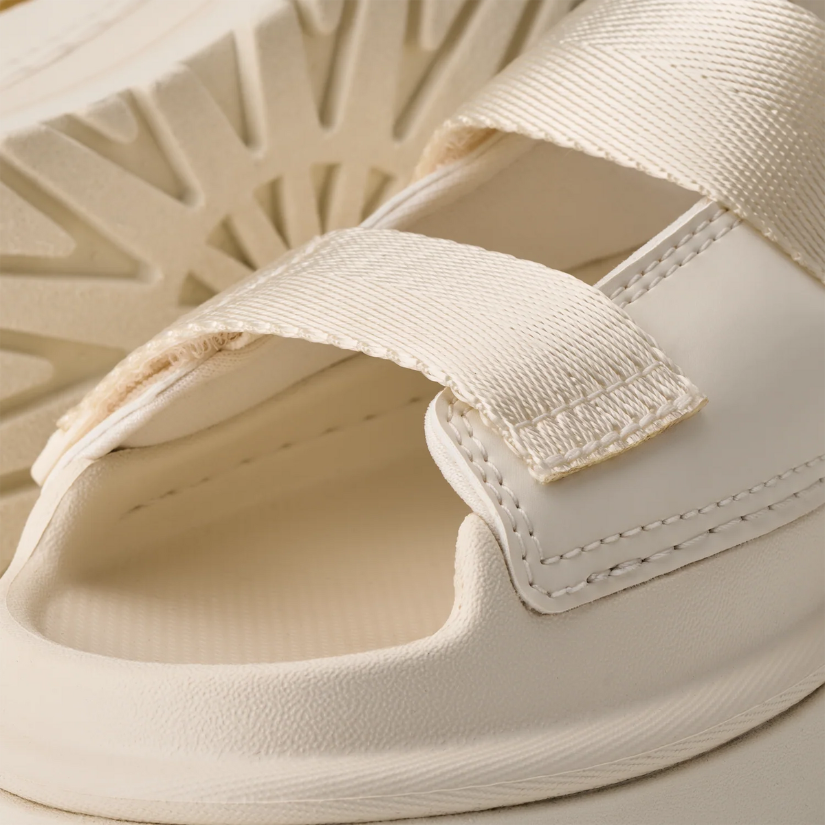UGG GoldenGlow Slide Jasmine (Kids)