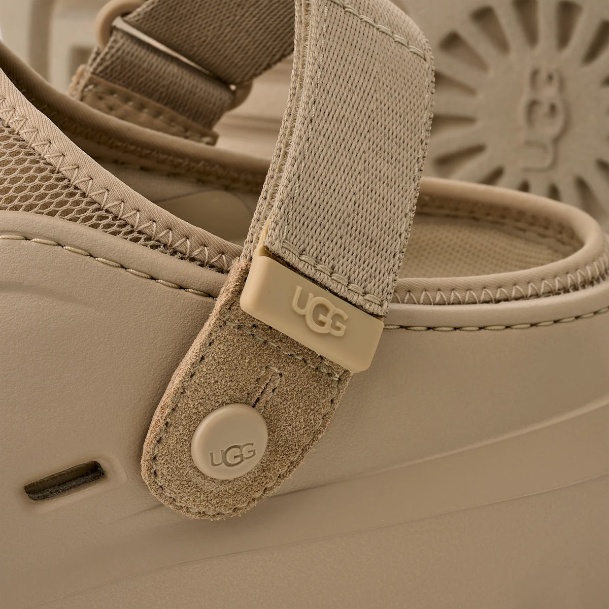 UGG PeakMod Dark Sand