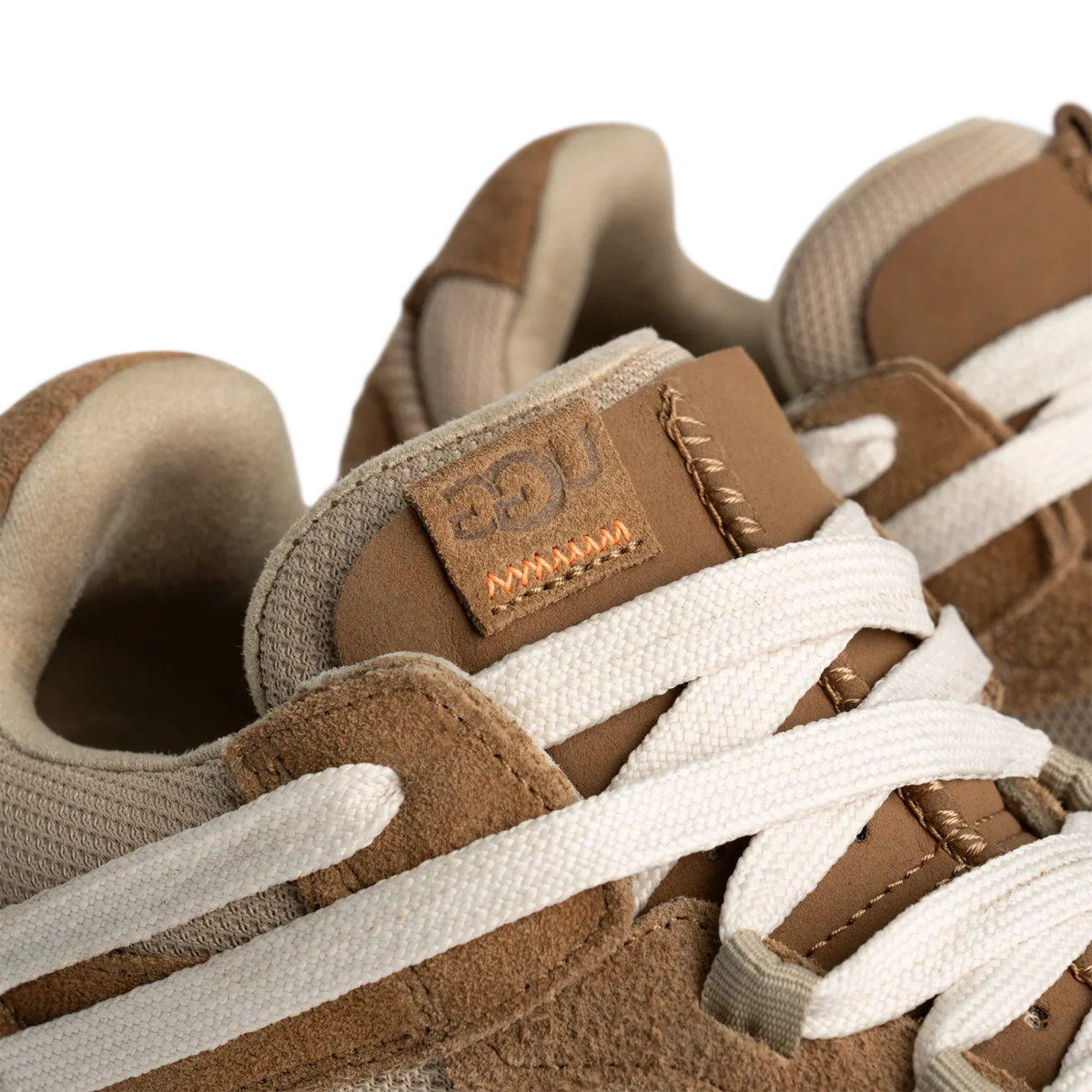 UGG RetroFi Low Chestnut