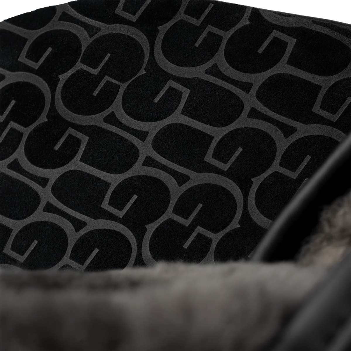 UGG Scuff Leather Slipper Black