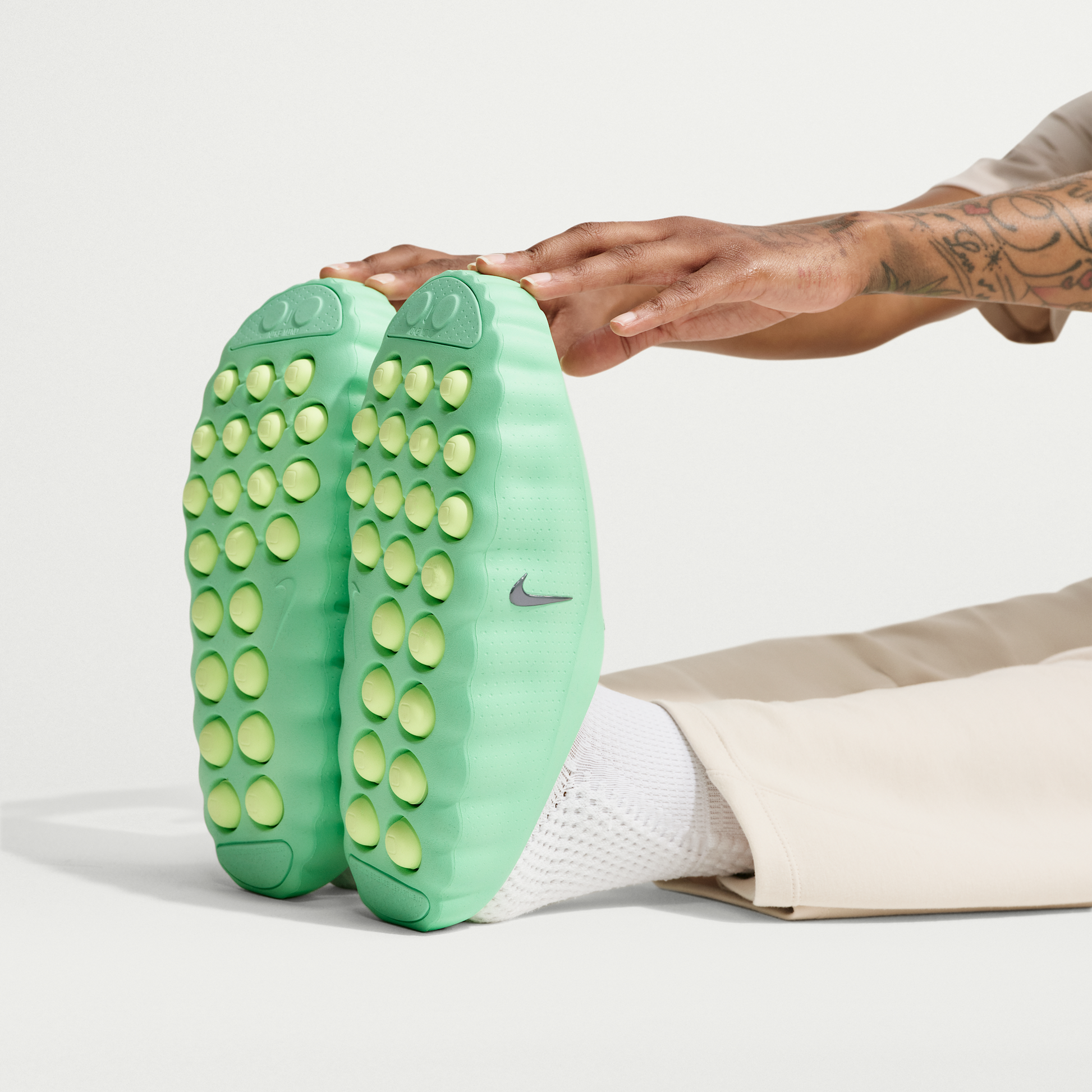 Nike Mind 001 Slide Cucumber Calm