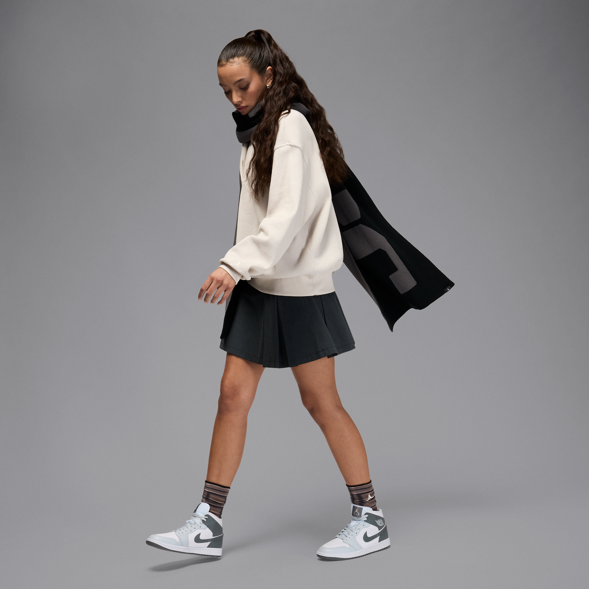 Jordan 1 Mid White Smoke Grey (Women's)
