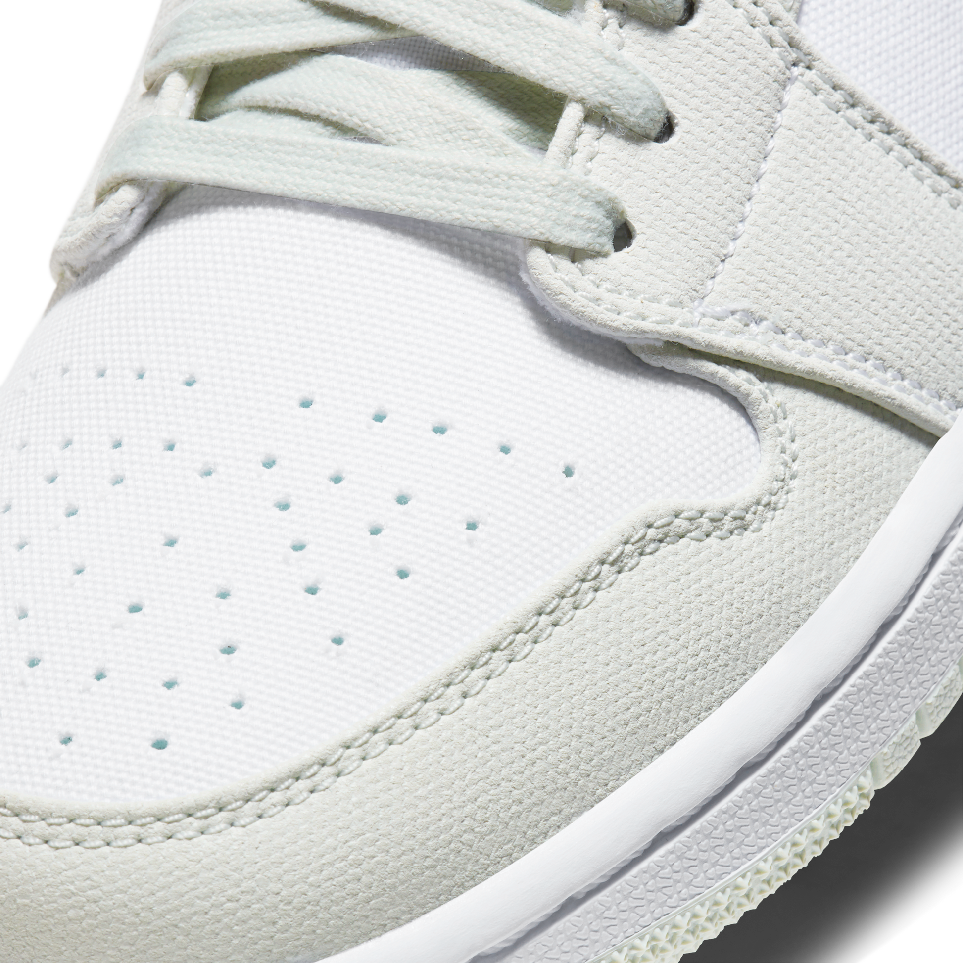 Jordan 1 Low Spruce Aura (Women's)