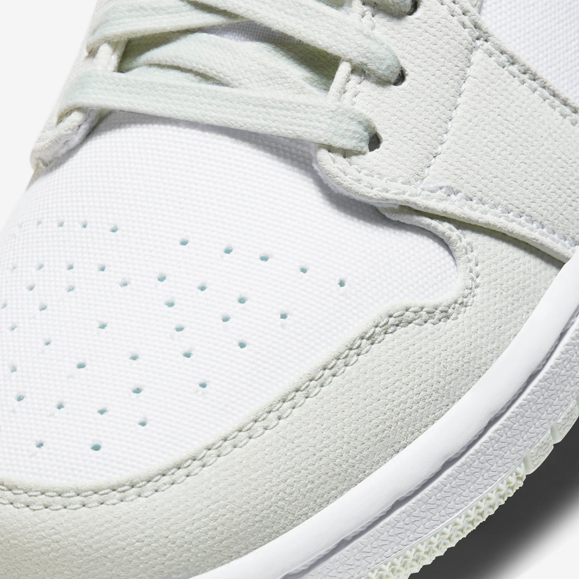 Jordan 1 Low Spruce Aura (Women's)