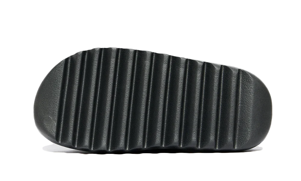 Yeezy Slide Onyx (HQ6448) - 40.5 EU - 7 US - Black | SOSUKICKS
