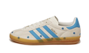 Gazelle Indoor Light Blue Floral
