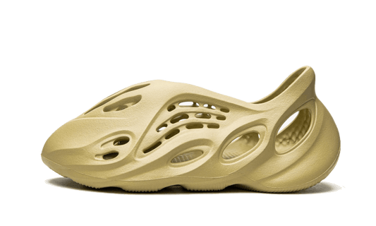 Yeezy Foam RNNR Sulfur (GV6775) - EU 37–48.5 - Yellow | SOSUKICKS