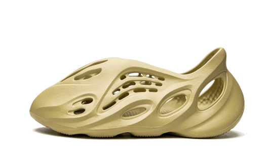 Adidias Yeezy Foam RNNR Sulfur