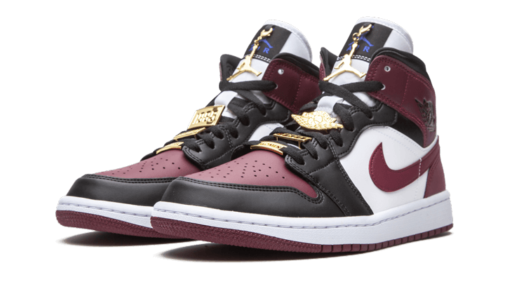 Air Jordan 1 Mid SE Black Dark Beetroot (CZ4385-016) - 36 EU - 4 US - Black | SOSUKICKS