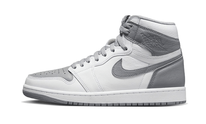 Air Jordan 1 Retro High OG Stealth (575441-037) - EU 35.5–47 - Black | SOSUKICKS