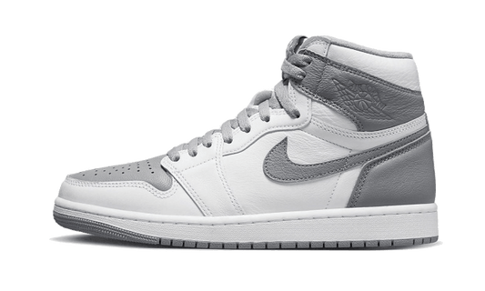 Air Jordan 1 Retro High OG Stealth (575441-037) - EU 35.5–47 - Black | SOSUKICKS