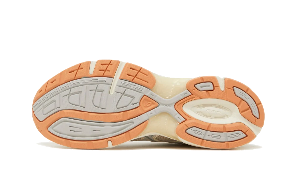 Gel-1130 Feather Grey (1201A255-026) - 37 EU - 4.5 US - Gray | SOSUKICKS