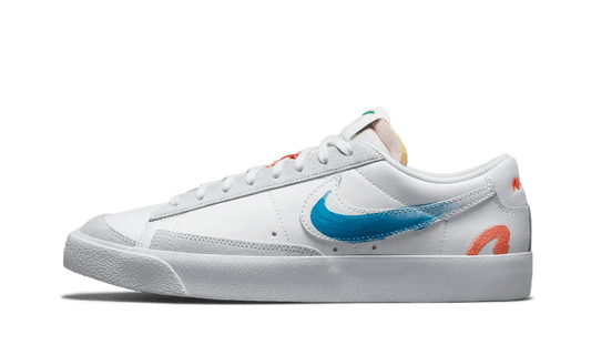 Blazer Low 77 Flyleather Mayumi Yamase (DM0882-100) - EU 36–46 - White | SOSUKICKS