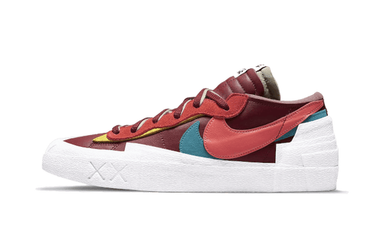 Blazer Low Sacai Kaws Team Red (DM7901-600) - EU 36–46 - Red | SOSUKICKS