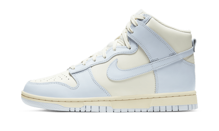 Dunk High Football Grey (DD1869-102) - EU 35.5–44 - Gray | SOSUKICKS