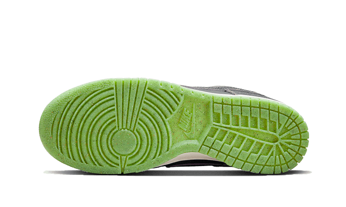 Dunk Low Swoosh Shadow Iron Grey (DQ7681-001) - 36.5 EU - 4.5Y US - Gray | SOSUKICKS