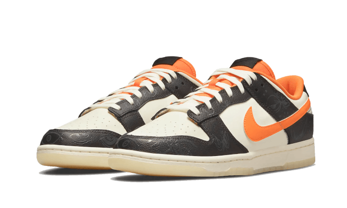 Dunk Low PRM Halloween (2021) (DO3806-100) - 36 EU - 4Y US - White | SOSUKICKS