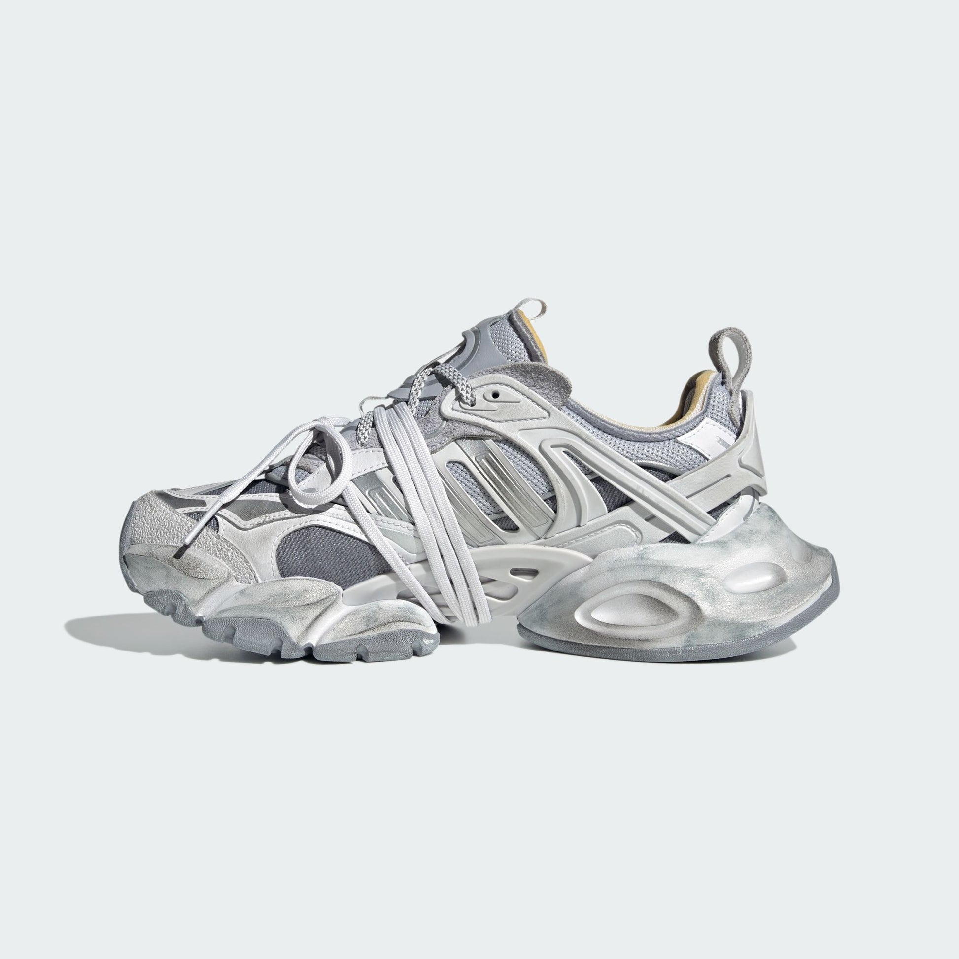 adidas XLG Runner Deluxe Gray