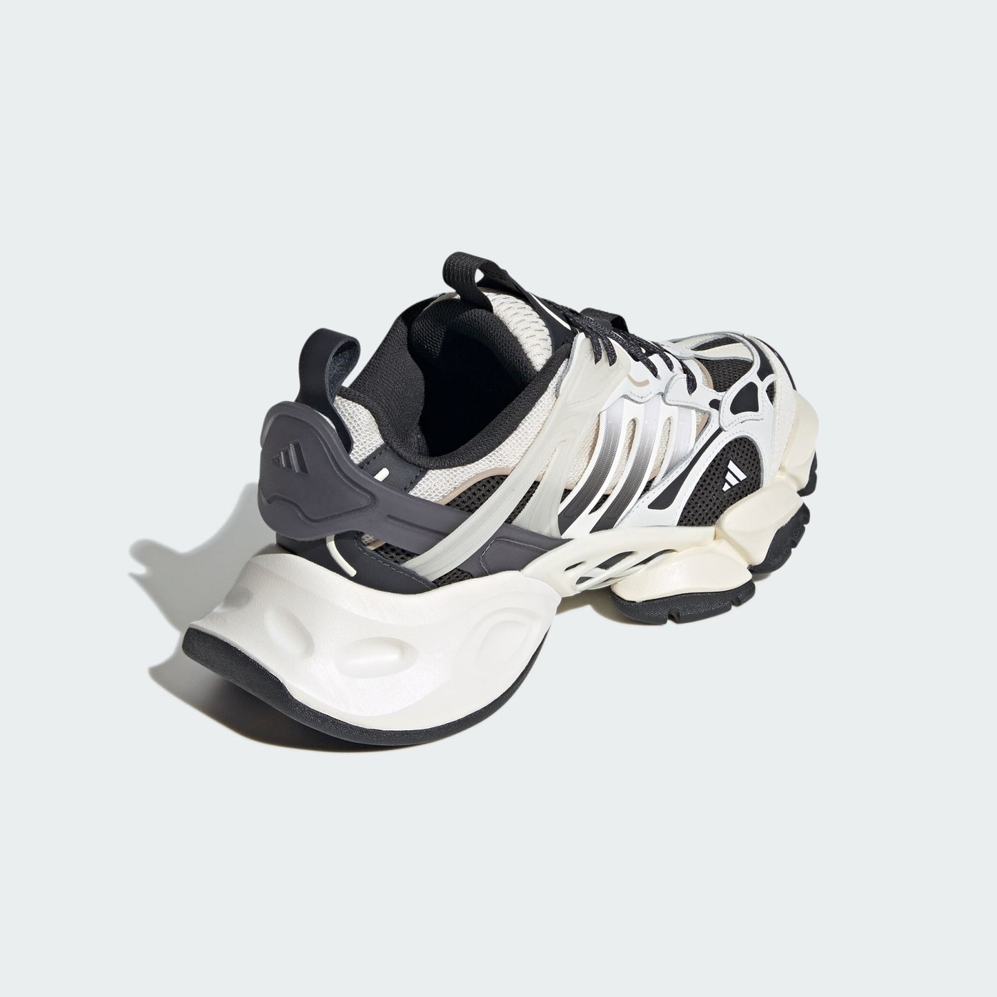 adidas XLG Runner Deluxe Beige