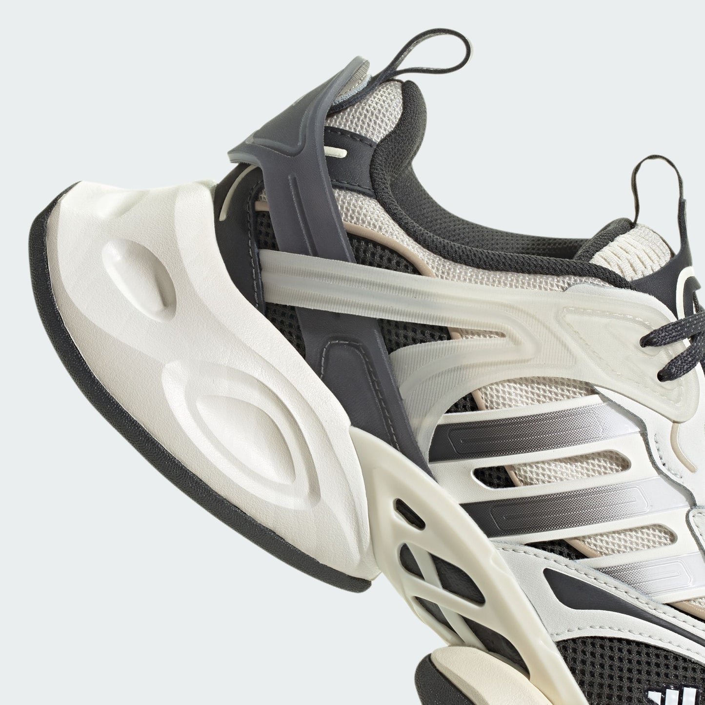 adidas XLG Runner Deluxe Beige